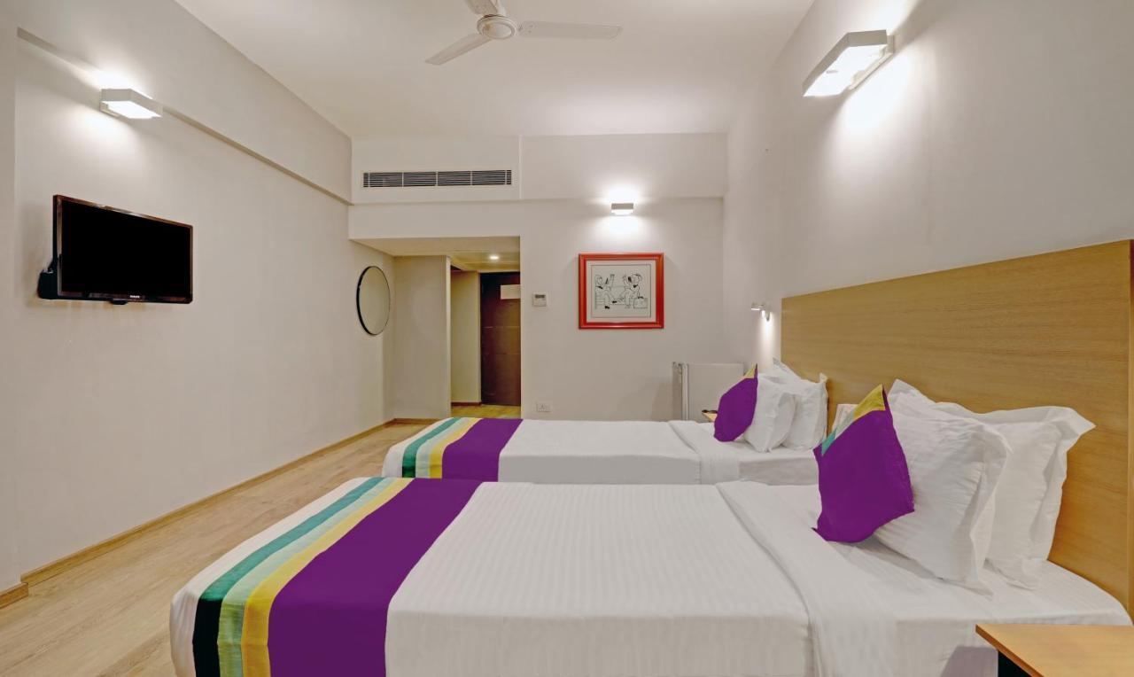 Hotel Itsy By Treebo - Vashistha Hyderabad Esterno foto