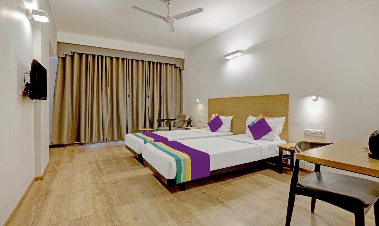 Hotel Itsy By Treebo - Vashistha Hyderabad Esterno foto