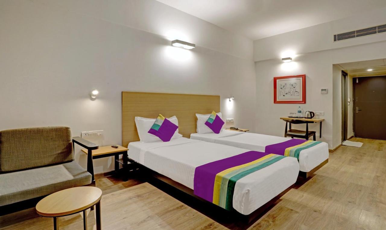 Hotel Itsy By Treebo - Vashistha Hyderabad Esterno foto