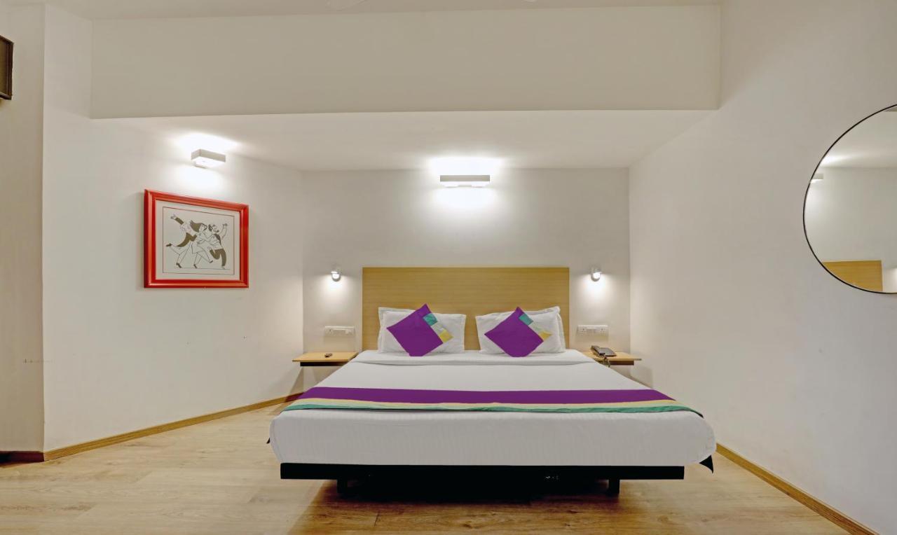 Hotel Itsy By Treebo - Vashistha Hyderabad Esterno foto